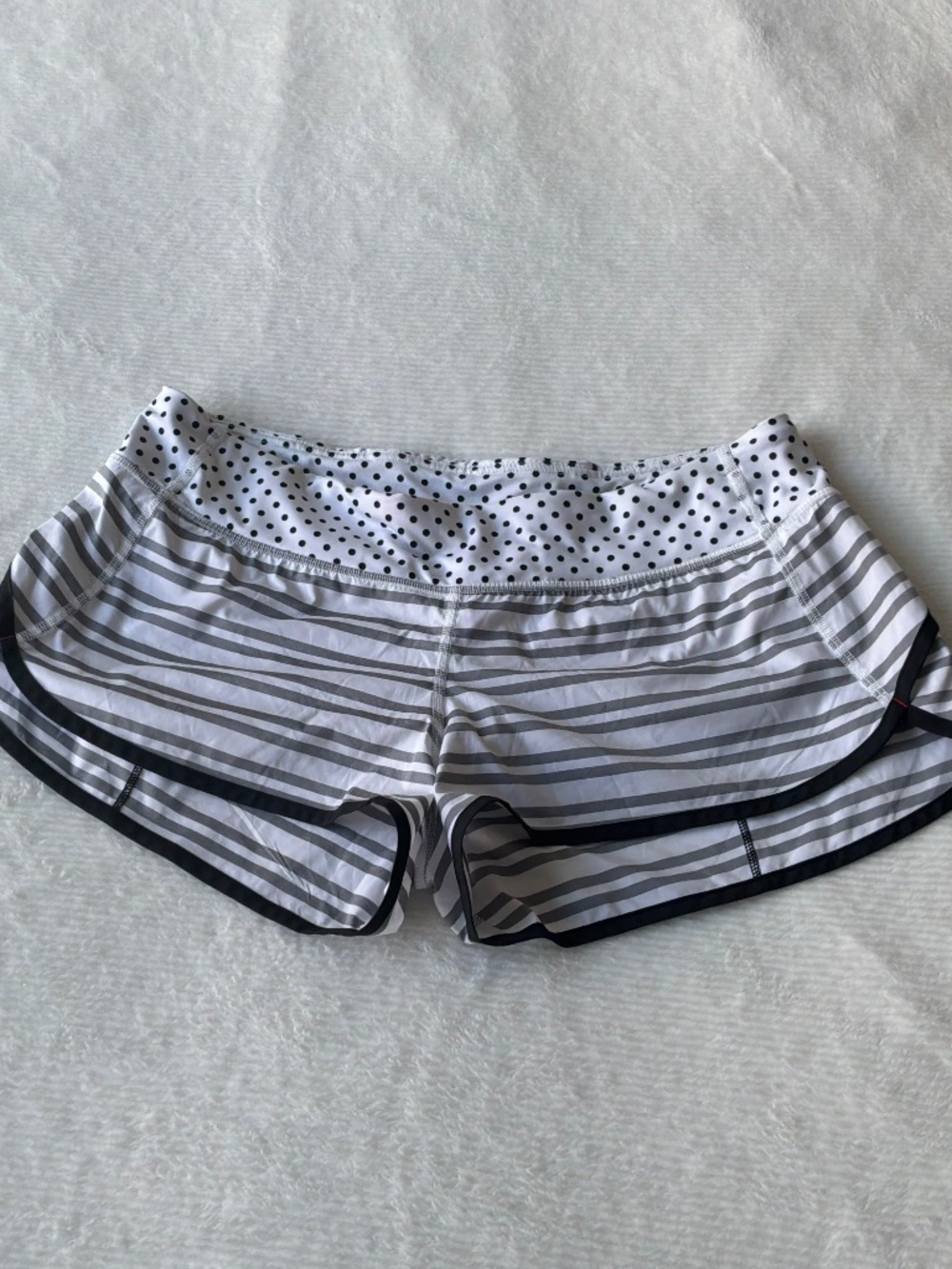 Lululemon Run: Speed Shorts Twin Stripe Mod Dot Black White Size 10